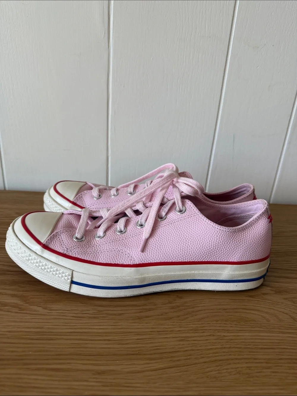 Converse Chuck 70 Low 'Pink Foam' size 9 women’s leather‎ bubble gum low